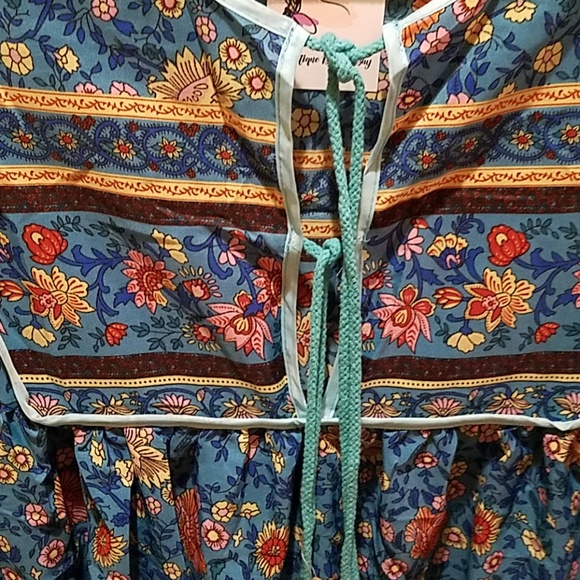 Ocean's Edge Maxi Folktown - Picture 4 of 7